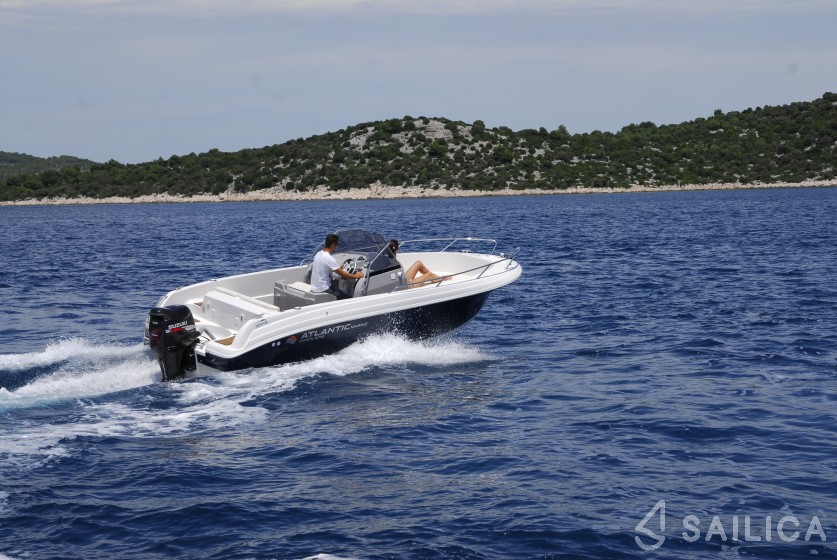 Atlantic Marine 670 - Yacht Charter Sailica