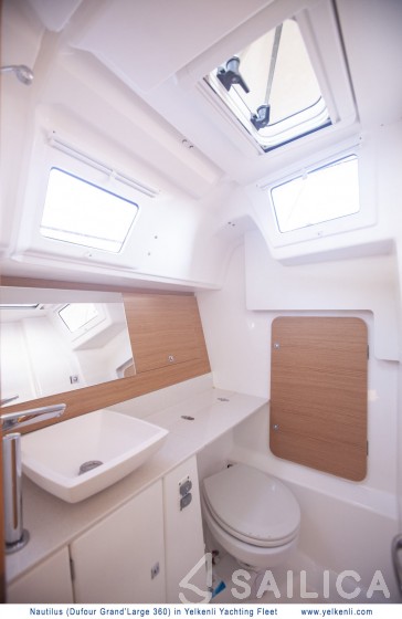 Dufour 360 GL - Yacht Charter Sailica