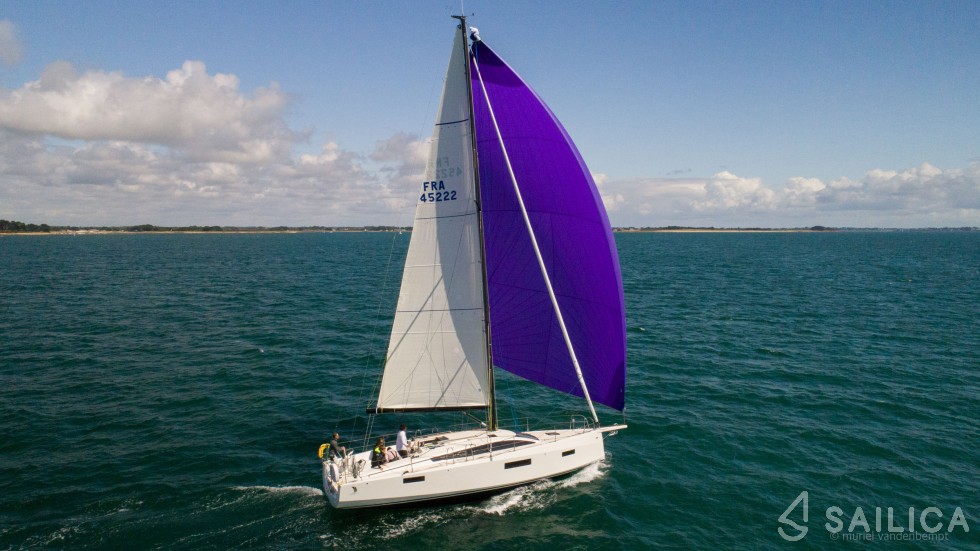RM 1180 - Yacht Charter Sailica