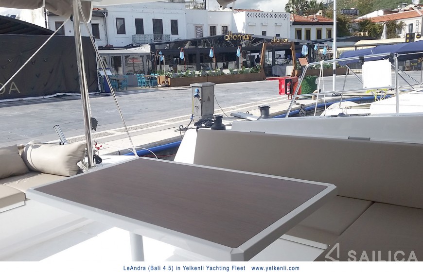 Bali 4.5 - Yacht Charter Sailica