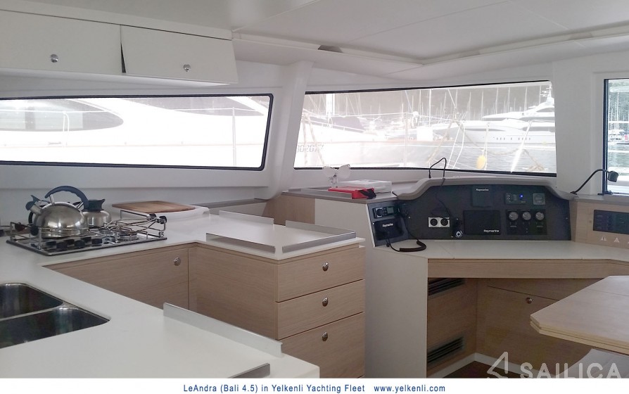 Bali 4.5 - Yacht Charter Sailica