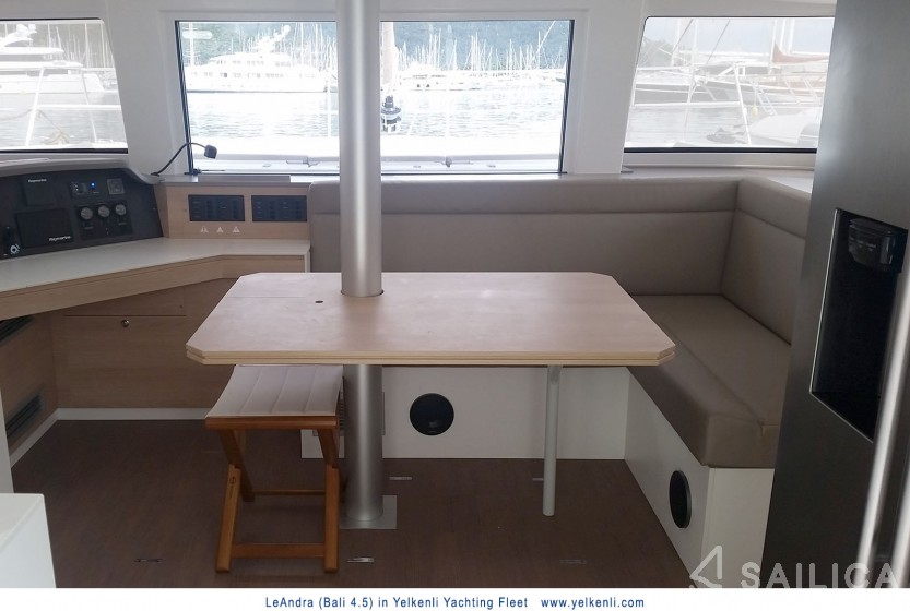 Bali 4.5 - Yacht Charter Sailica
