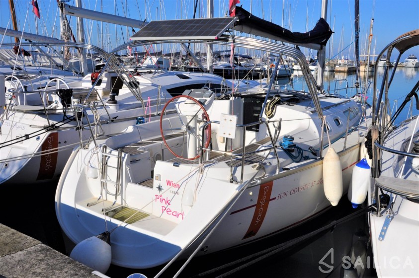 Sun Odyssey 37 - Yacht Charter Sailica