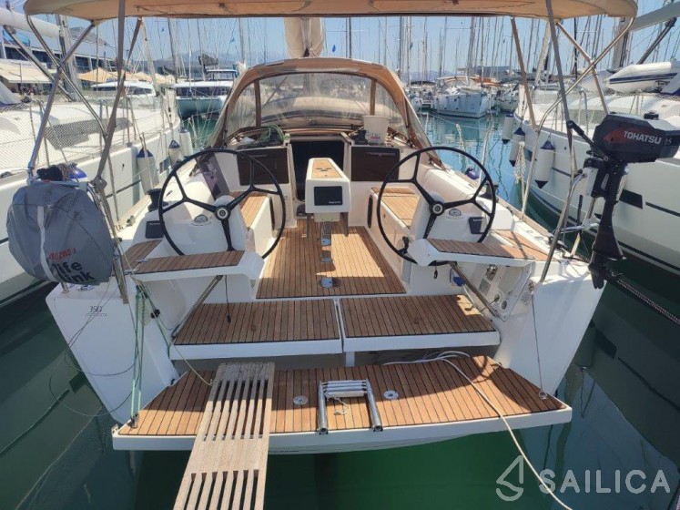 Dufour 35 - Yacht Charter Sailica