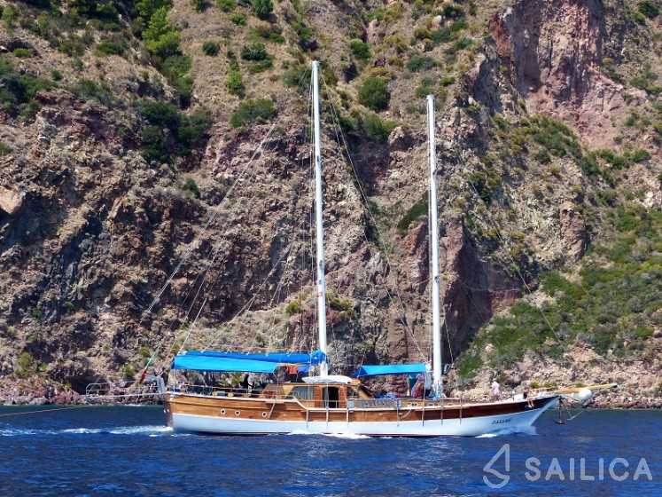Gulet - Yacht Charter Sailica