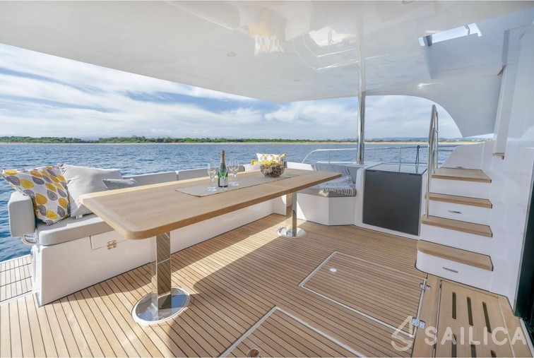 Aventura 14 Power - Yacht Charter Sailica