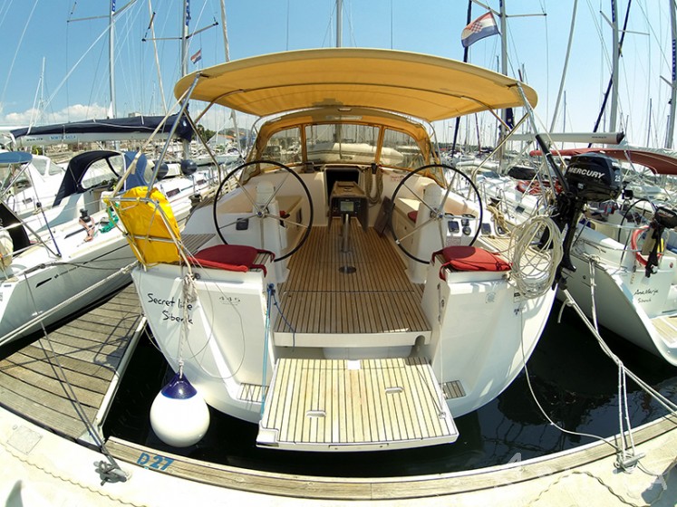 Dufour 445 Grand Large - Yacht Charter Sailica