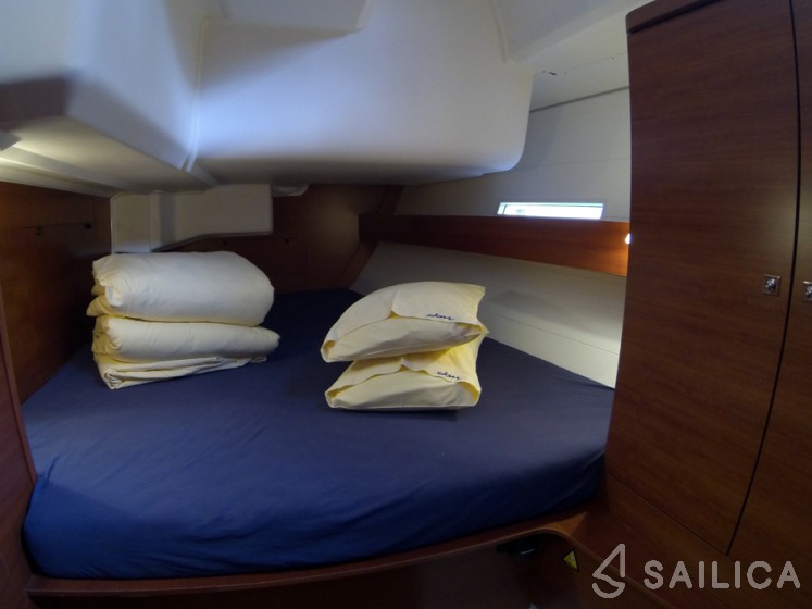 Dufour 445 Grand Large - Yacht Charter Sailica