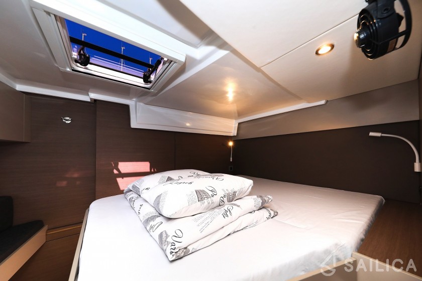 Bali Catspace - Yacht Charter Sailica