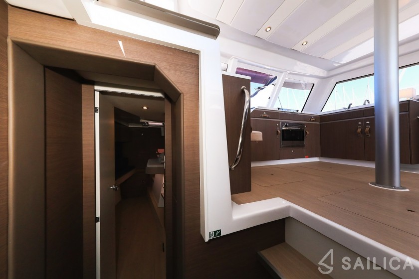 Bali Catspace - Yacht Charter Sailica