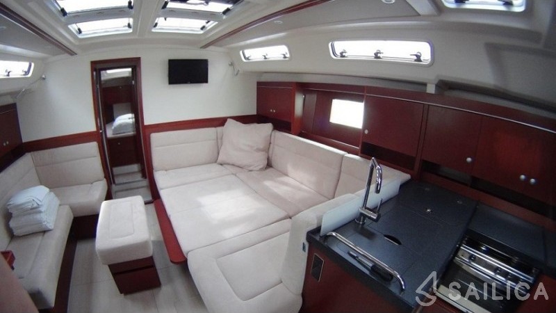 Hanse 455 - Yacht Charter Sailica