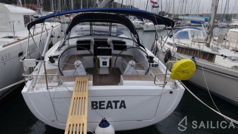 Hanse 455 - Yacht Charter Sailica