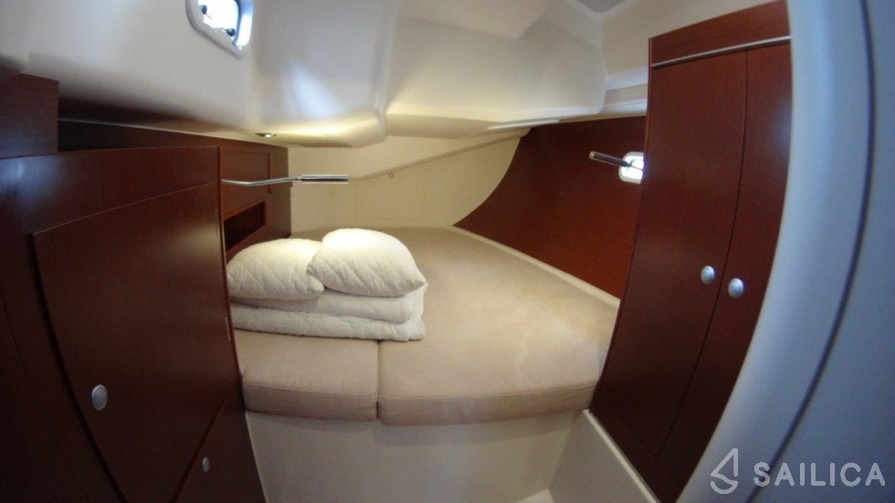 Hanse 455 - Yacht Charter Sailica