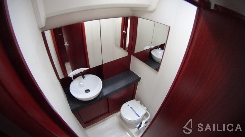 Hanse 455 - Yacht Charter Sailica
