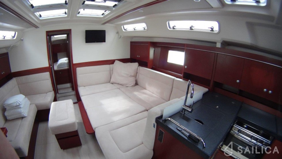 Hanse 455 - Yacht Charter Sailica