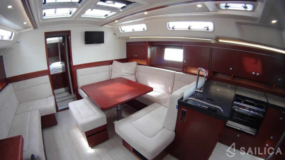 Hanse 455 - Yacht Charter Sailica