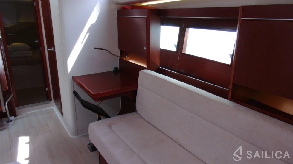 Hanse 455 - Yacht Charter Sailica