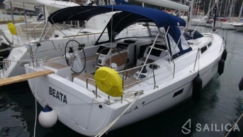 Hanse 455 - Yacht Charter Sailica