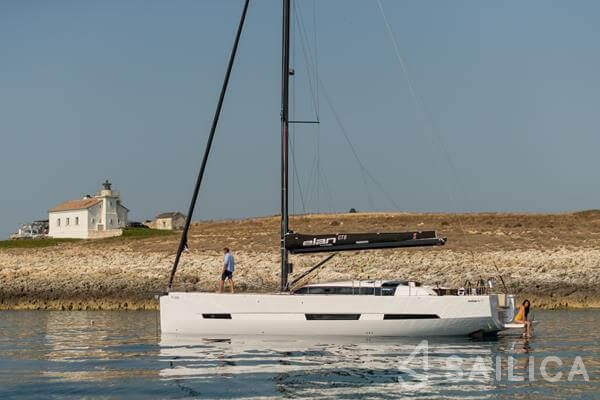 Elan GT6 - Yacht Charter Sailica