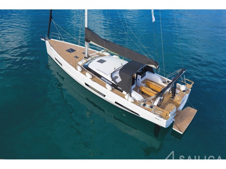 Elan GT6 - Yacht Charter Sailica