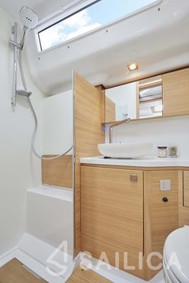 Elan GT6 - Yacht Charter Sailica