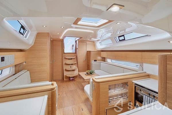 Elan GT6 - Yacht Charter Sailica