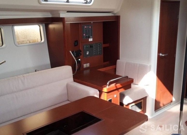 Hanse 505 - Yacht Charter Sailica
