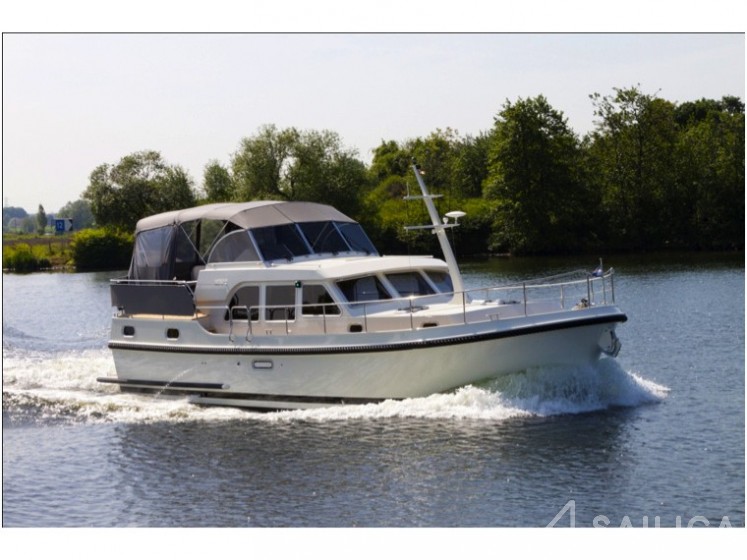 Linssen Grand Sturdy 29.9 AC - Yacht Charter Sailica