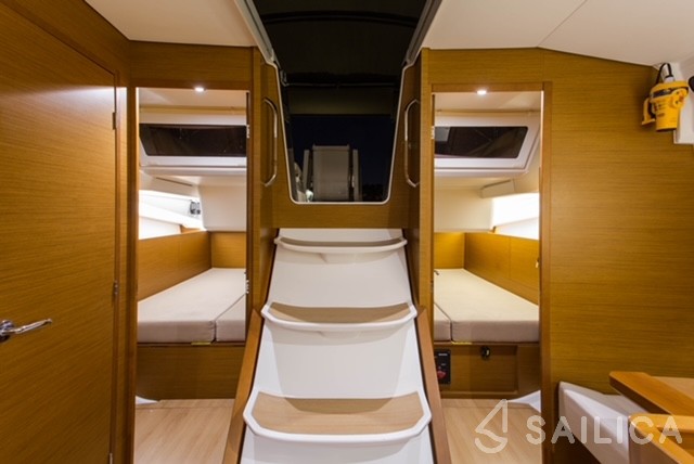 Sun Odyssey 440 - Yacht Charter Sailica