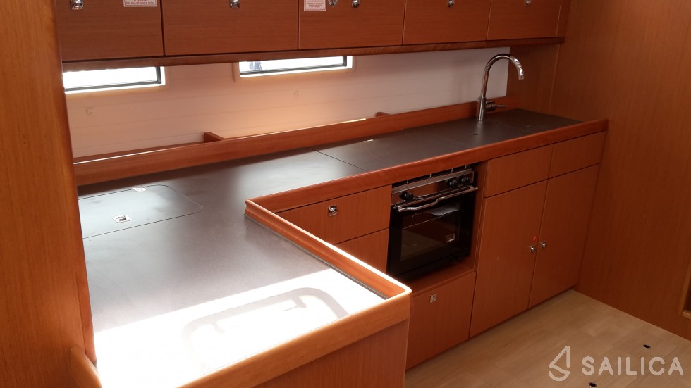 Bavaria 46 Cruiser - Yacht Charter Sailica