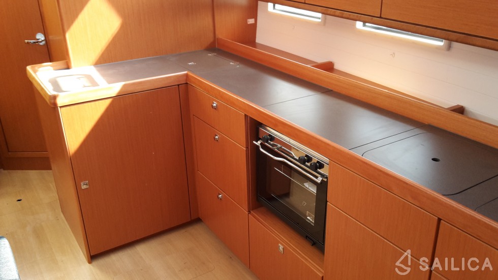 Bavaria 46 Cruiser - Yacht Charter Sailica
