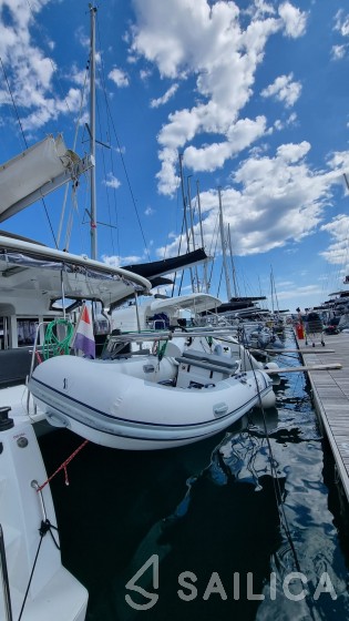 Lagoon 450  Flybridge - Yacht Charter Sailica