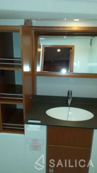 Bavaria Cruiser 51 - Yacht Charter Sailica