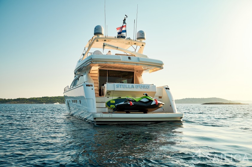 Ferretti 730 - Yacht Charter Sailica