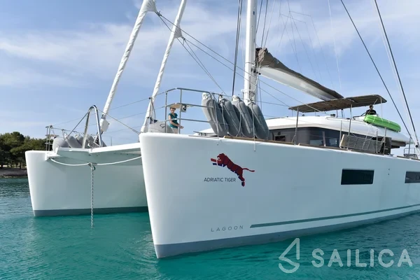 Lagoon 620 - Yacht Charter Sailica