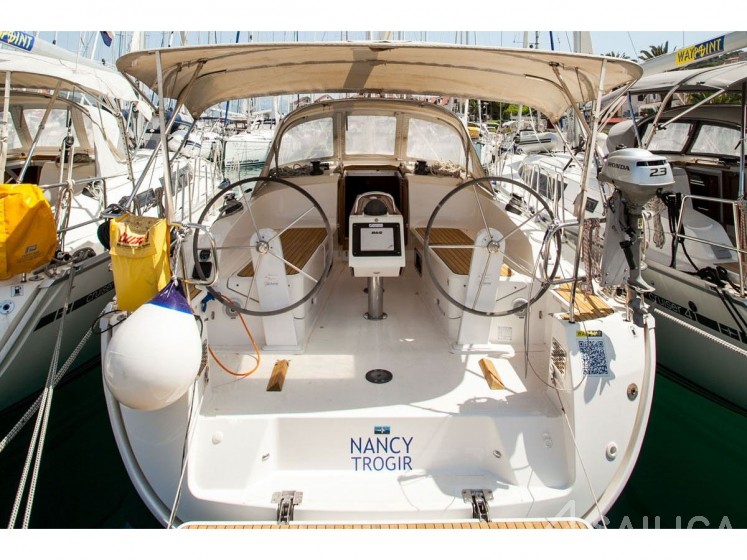 Bavaria 37 Cruiser - Yacht Charter Sailica