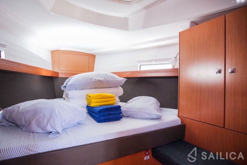 Bavaria 37 Cruiser - Yacht Charter Sailica