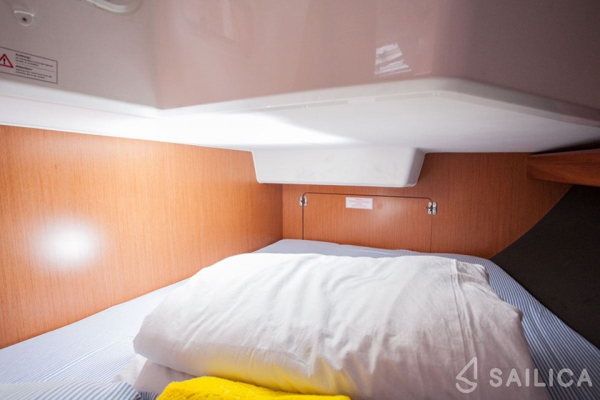 Bavaria 37 Cruiser - Yacht Charter Sailica