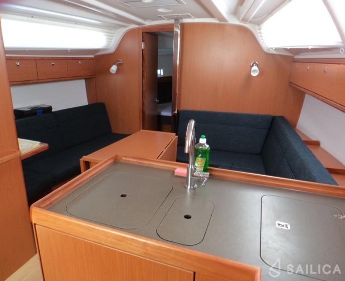 Bavaria 37 Cruiser - Yacht Charter Sailica