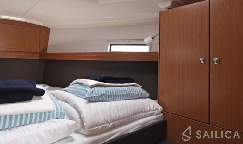 Bavaria 37 Cruiser - Yacht Charter Sailica