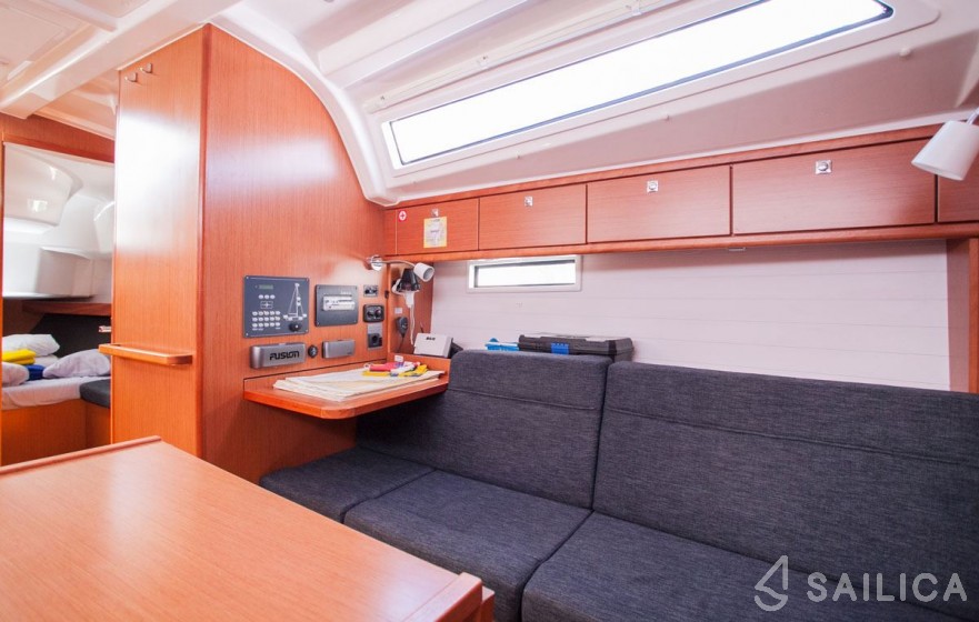 Bavaria 37 Cruiser - Yacht Charter Sailica