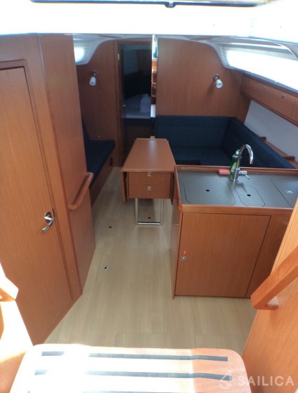 Bavaria 37 Cruiser - Yacht Charter Sailica