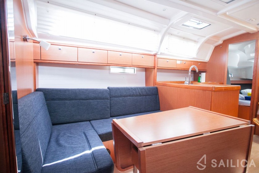 Bavaria 37 Cruiser - Yacht Charter Sailica