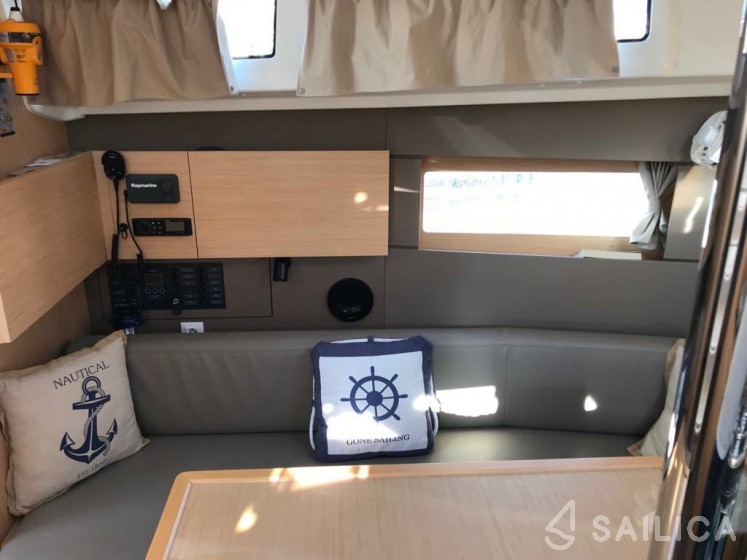Oceanis 38.1 - Yacht Charter Sailica