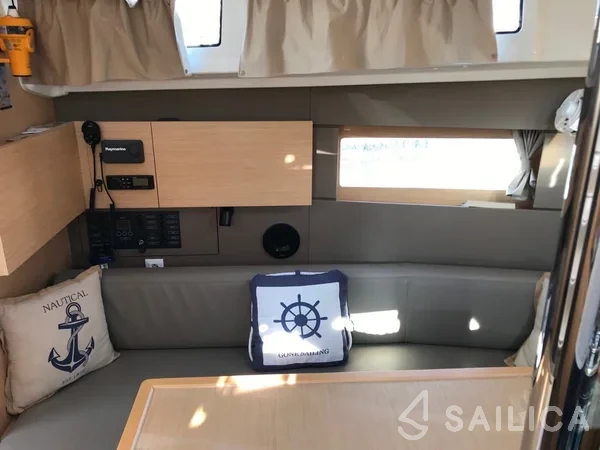 Oceanis 38.1 - Yacht Charter Sailica