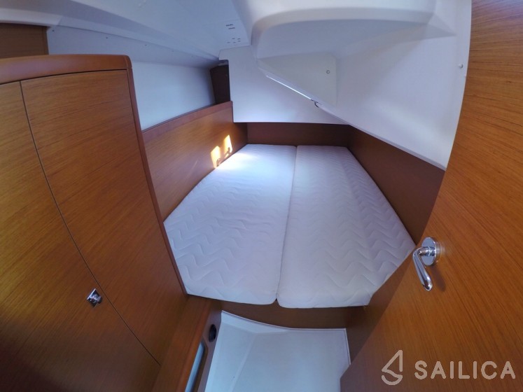Sun Odyssey 349 - Yacht Charter Sailica