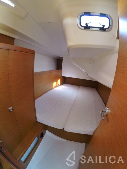 Sun Odyssey 349 - Yacht Charter Sailica