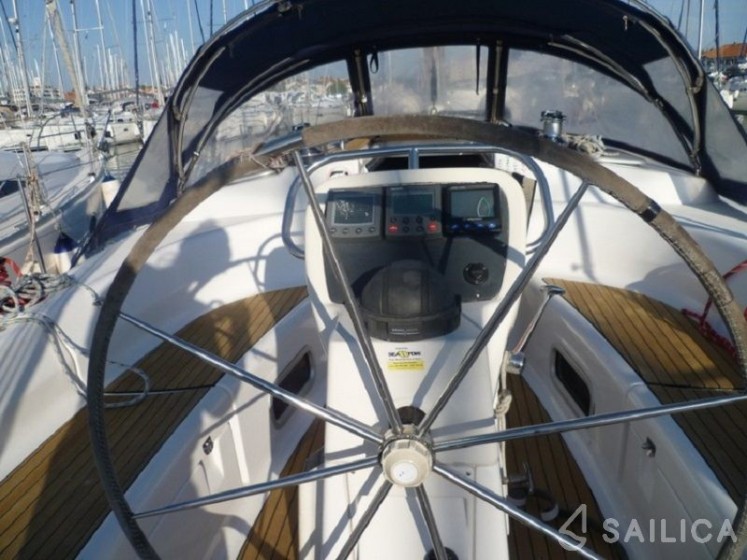 Bavaria 41 - Yacht Charter Sailica