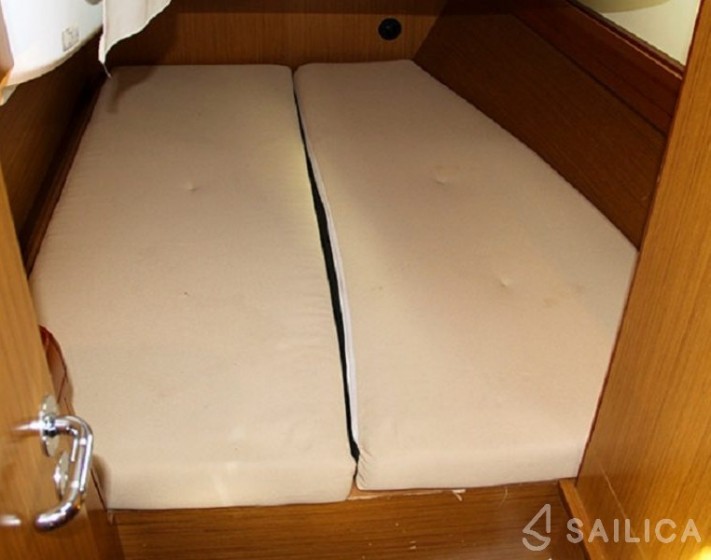 Sun Odyssey 39i - Yacht Charter Sailica