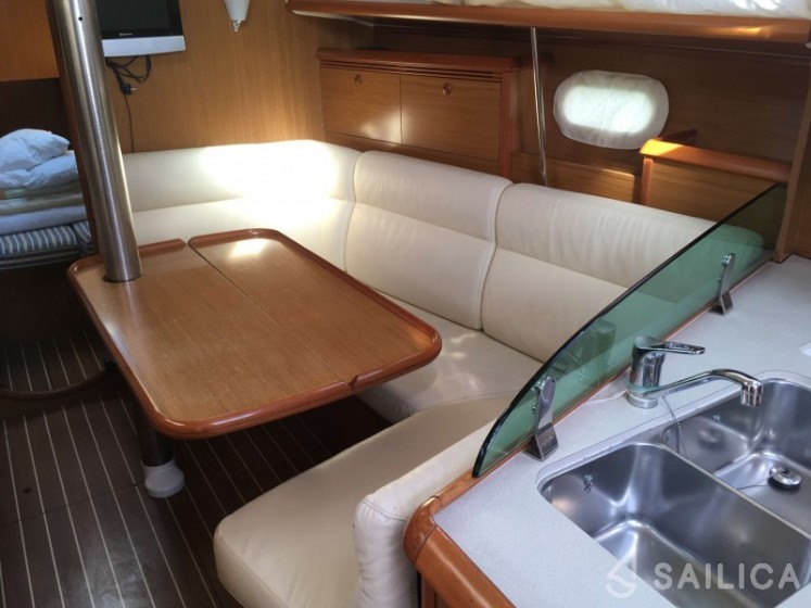 Sun Odyssey 35 - Yacht Charter Sailica